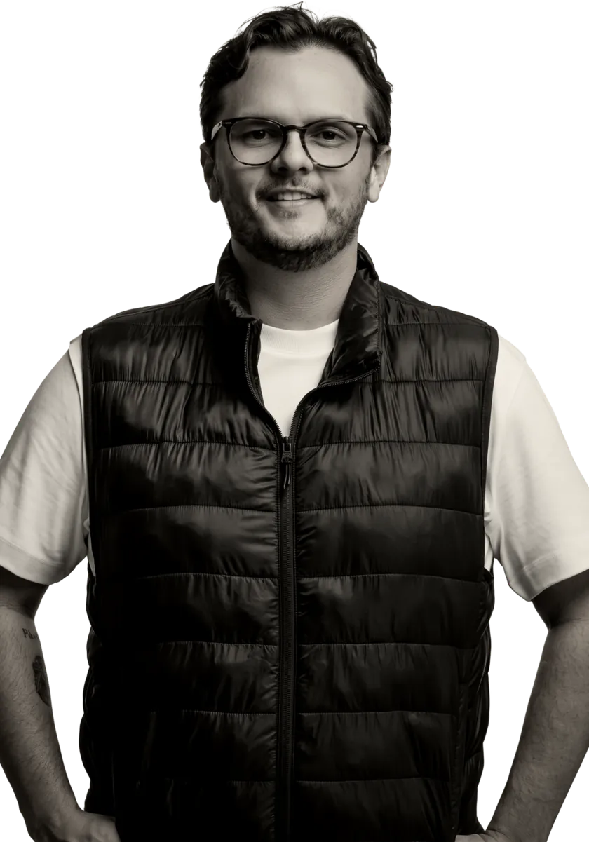 Retrato de Nicolás Martínez, estratega de reputación ejecutiva